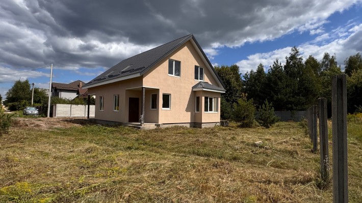 Продаж 1/2 будинку (дуплекс) 102 м2, 6 с земельної ділянки, Малютянка - фото 1