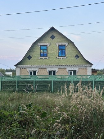 Будинок в якому є газ і груба, а поряд ліс! Площа 187м, ділянка 16 соток! - фото 1
