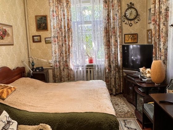 Продаж будинку 110 м кв в центрі Боярки с ділякою 10 соток, газифікований, червона цегла, гараж, еле