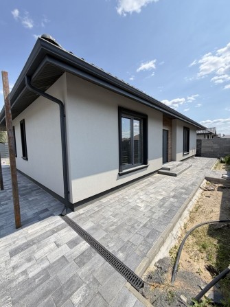продаж будинку в селищі Михайлівка-Рубежівка, 100м2, 4 сотки - фото 1