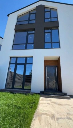 Продаж будинку 109м2, 2 паркомісця, Погреби, Троєщина, Київ, єОселя - фото 1