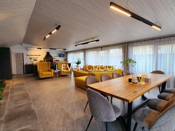 Продаж будинку з басейном 280 м у Романкові, 10 хв до Києва, ліс та озеро поруч. Підгірці Романків