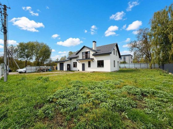 Продаж Будинок 225 м² на 12,68 сотках у Романкові  15 хв до Києва Новообухівський напрямок