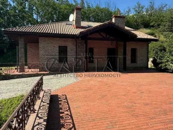 Продаж / Будинок / 286 м2 / Старі Безрадичі / вул. Київська