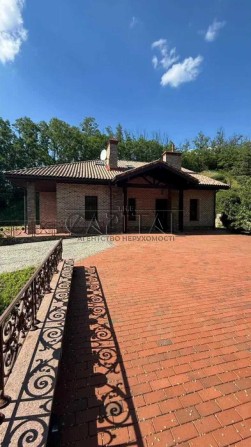 Продаж / Будинок / 286 м2 / Старі Безрадичі / вул. Київська - фото 1