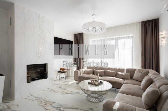 Продаж Будинок 320 м², 18 соток. Бориспіль, Щасливе, вул. Вишнева. З ремонтом, з басейном - фото 1