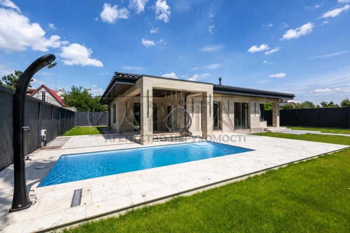 Продаж крутого будинку 200м2 з частковим ремонтом с. Щасливе - фото 1