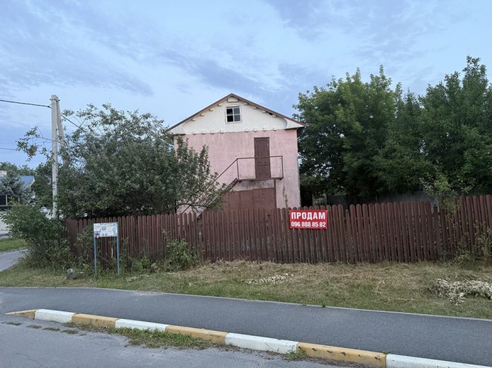 Продається будинок в центрі с. Таценки - фото 1
