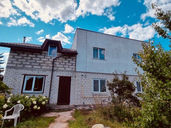 Продам 2 єт. дом 130 кв.м. в с. Хотяновка,6 соток земли