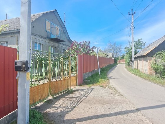 Продаж будинку в центрі с.Хотянівка за 100000 уо