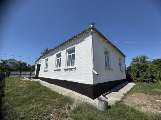 Цегляний Будинок в с.Шкарівка