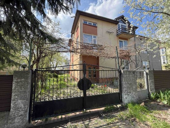 Продаж будинку Винники Винники