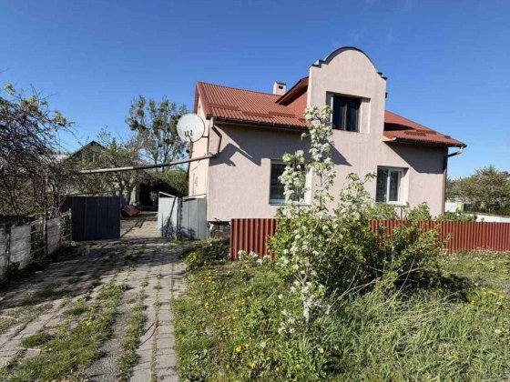 1 поверховий , 3 кімнатний житловий, приватний будинок в Солонці , місто Львів Солонка