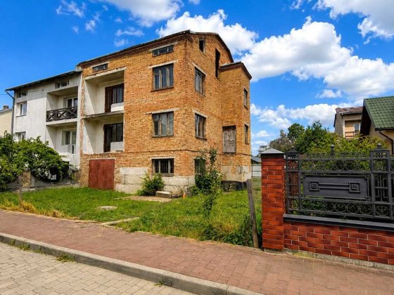 Продажу будинку в м. Винники-Львів Винники
