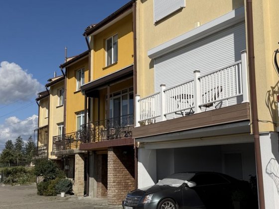 ПРОДАЖ котеджу 145м2 в неймовірно гарній локації м.Винники (Львів) Винники