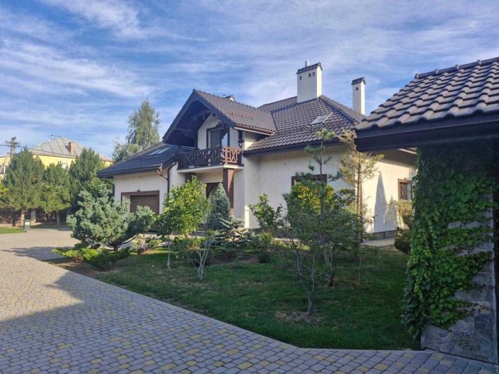 Продаж сучасного будинку з ремонтом в селі Солонка , Львівська область. Львів. - фото 1