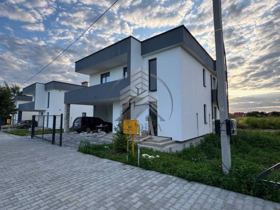 Продаж котеджу у Брюховичах, район Лісопотік Брюховичі