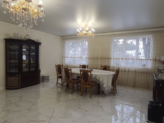 260 тис долПродаж будинку 210 м кв з ремонтом в Брюховичах + земля 5 соток Брюховичі