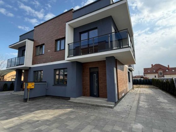 Продаж дуже класного котеджу в Солонці Солонка