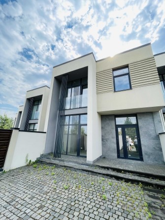 Продаж стильного котеджу! Сокільники,центр! Біля « Вікторії Гарденс» , Львів! - фото 1