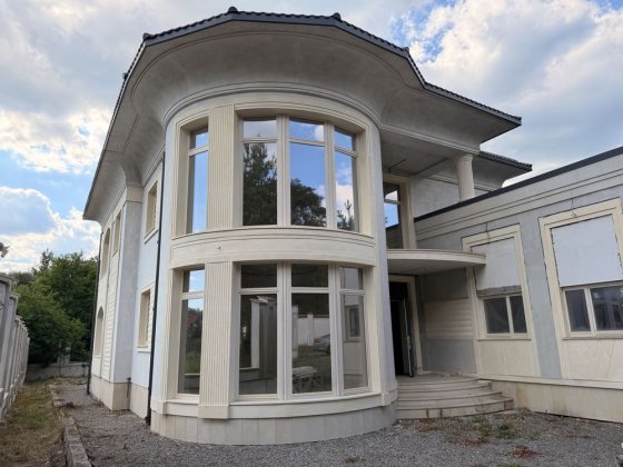 Продаж елітного будинку в Брюховичах Брюховичі