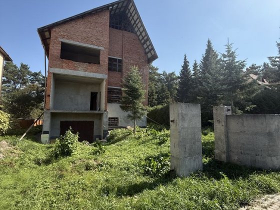 Будинок з ділянкою 5,6 соток вул.Арктична 37 Брюховичі