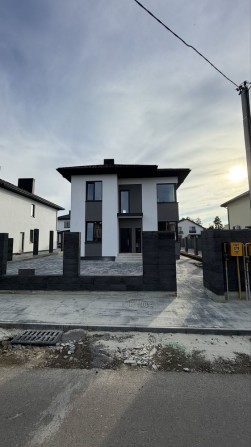 Продаж будинку 170 м² 5 соток газ 4 спальні Львів - фото 1