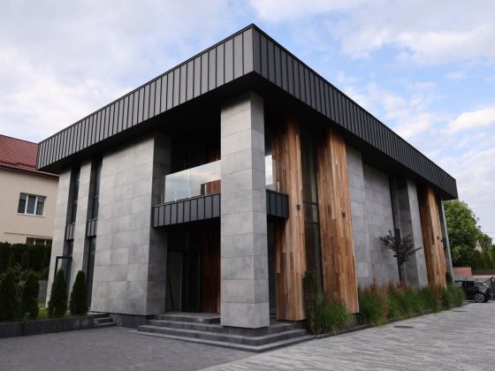 Продаж елітного просторого 2 поверхового котеджу Зубра Зубра