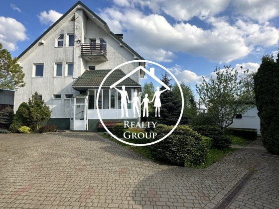 Розкішний будинок з озером: ваша власна оаза спокою Рясное-Русское