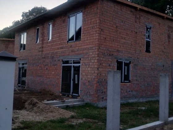Продається котедд спарка у Конопниці Конопница