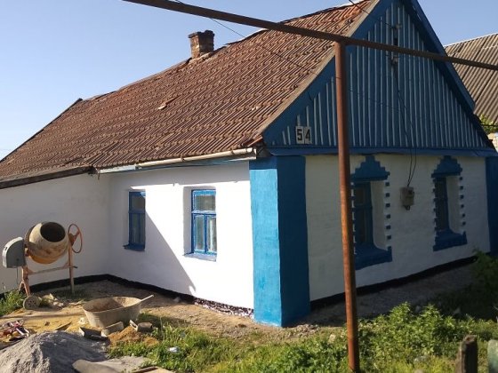 Продам хату в центрі Новый Буг