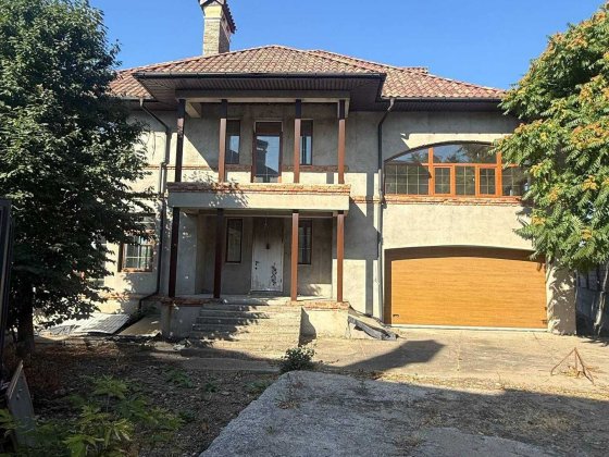 Продаётся двухэтажный дом в Совиньоне-3 ЖМ Люстдорф по ул. Бризовая. Лиманка