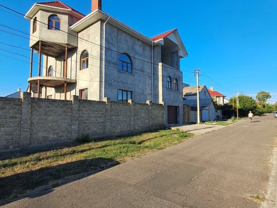 550 м² розкоші в центрі Авангарду! Власна сауна, більярдна та ділянка 4 сотки! Авангард