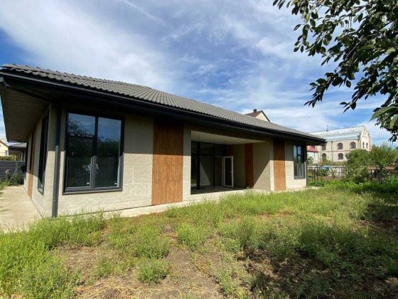 Продаж одноповерхового будинку в Авангарді біля Ленпосілку, 140 м², 4 спальні, 5,3 сотки, розстрочка Авангард