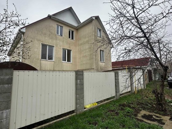 Можна під Є-відновлення. Дом на 10 сотках рядом с городом и морем. Фонтанка