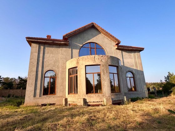 ПРОДАМ КРАСИВЫЙ ДОМ у моря в Тарусе (Лески) на 25 сотках - ЭКСКЛЮЗИВ! Лески (Одесская обл.)