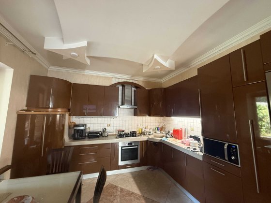 Продам 2х поверховий будинок.Чорноморка.Євроремонт.6 соток землі Лиманка