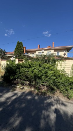 Будинок 300 м² у Фонтанці-3 | 10 соток | 5 кімнат | Баня | Гараж - фото 1