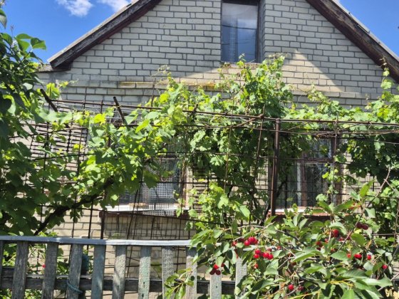продается дом рядом с городом Світле