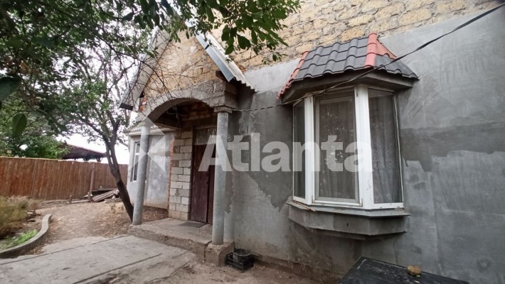 У продажу будинок з орендним бізнесом (3 квартири) с. Сухий Лиман - фото 1