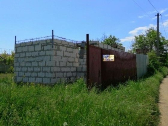 Продается Дом-  Коробка в Светлом! Світле