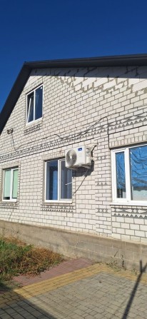 продам дом в Молодежном - фото 1