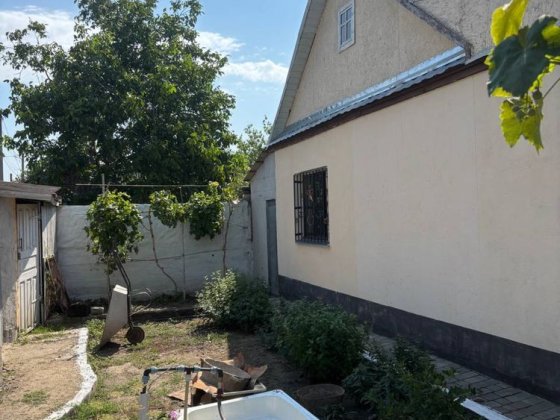 Продам дом-дачу в районе Черноморска Молодежное