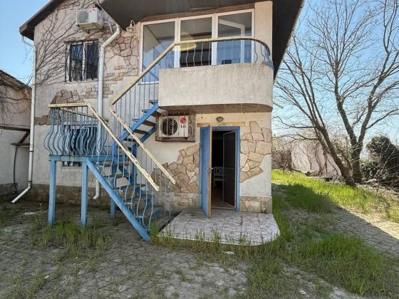 Будинок з великою ділянкою у прибережній зоні. (207-798) Затока