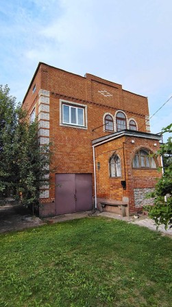 Ваш ідеальний дім у центрі м. Пирятина чекає на вас - фото 1