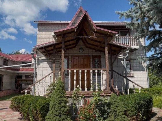 Продаж 2 поверхового будинку в тихому районі Пирятин