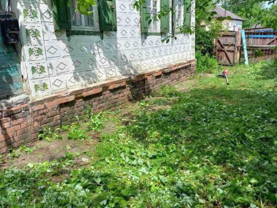 Продаж будинку та 15-соток землі у центрі Котельви Котельва