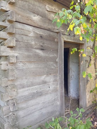 Продам старий дерев'яний будинок під розбір - фото 1