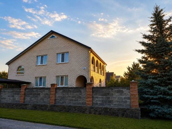 Продам будинок в м.Вараш Вараш
