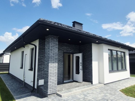 Продам окремий будинок в передмісті Рівного! Обаров
